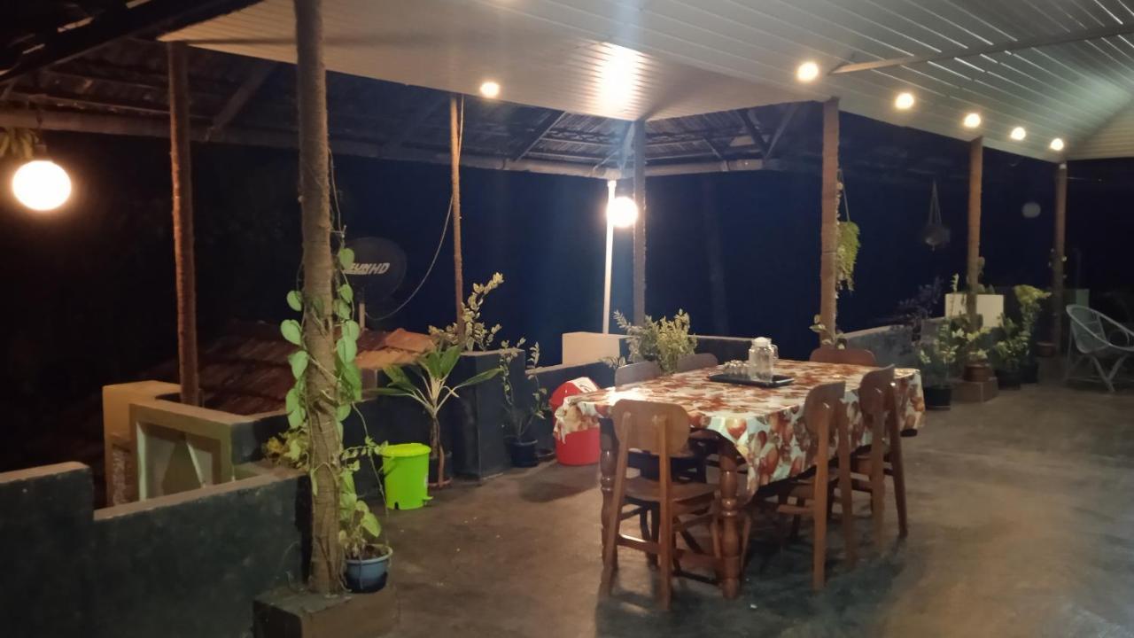 Maliyeckal Homestay มุนนาร์ ภายนอก รูปภาพ