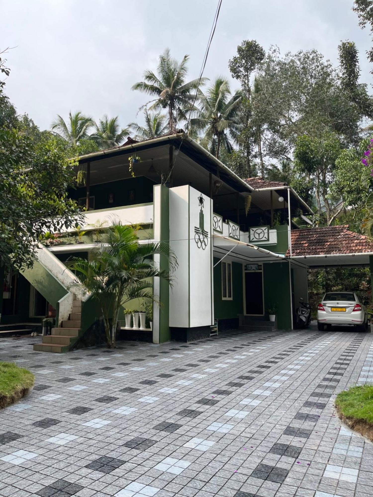 Maliyeckal Homestay มุนนาร์ ภายนอก รูปภาพ