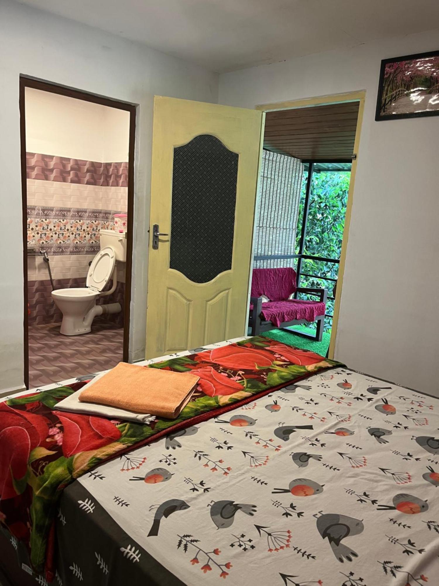 Maliyeckal Homestay มุนนาร์ ภายนอก รูปภาพ